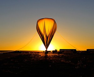 Scientific balloon launched from New Mexico in September 2013 carrying an experimental instrument designed to collect and measure the energy of light emitted by the Sun, with the help of NIST chips coated with carbon nanotubes. Credit: LASP